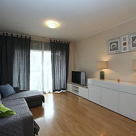 Apartament Lili Apartment